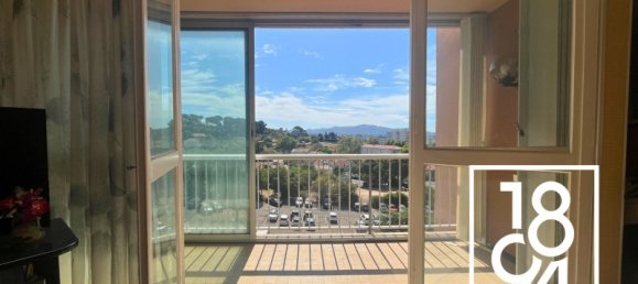 Квартира с 3 спальнями в Марсель, Франция № 342790 5