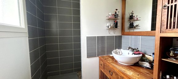 5 bedrooms House in Saint-Amand-Montrond, France No. 80038 7