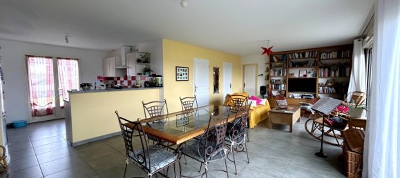 5 bedrooms House in Saint-Amand-Montrond, France No. 80038 4