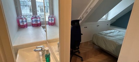 1 bedroom Apartment in Paris, France No. 309915 7