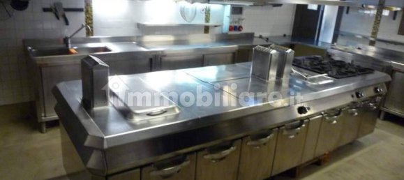 4 rooms Commercial property in Capannori, Italy No. 140288 5