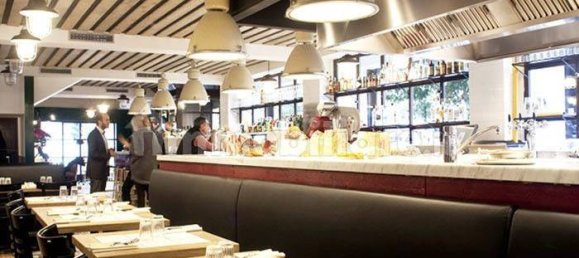 4 rooms Commercial property in Capannori, Italy No. 140288 8