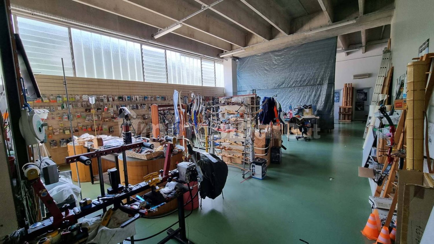 1-Zimmer Lagerhaus in Albano Sant'Alessandro, Italy, Nr. 137108