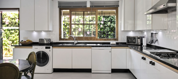 5 Schlafzimmer Villa in Marbella, Spain, Nr. 115010 19