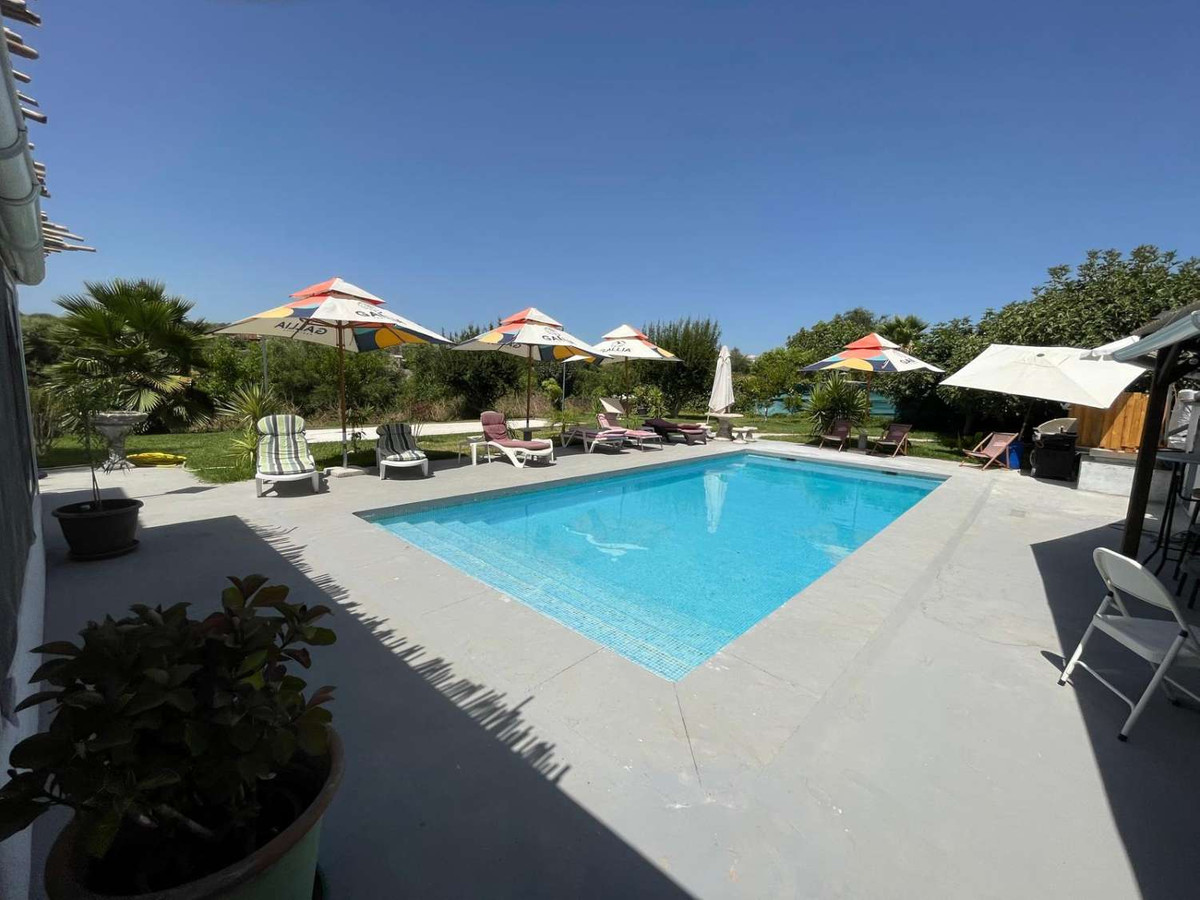 Villa de 5 dormitorios en Málaga, Spain No. 135872