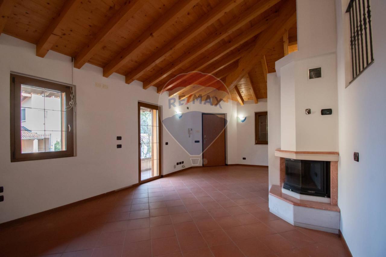 4 rooms Apartment in Dello, Italy No. 13698