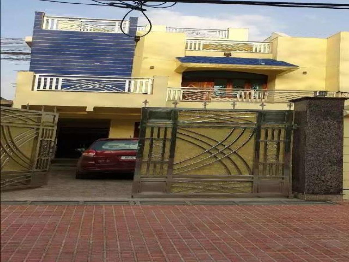 3 bedrooms House in Faridabad, India No. 9456