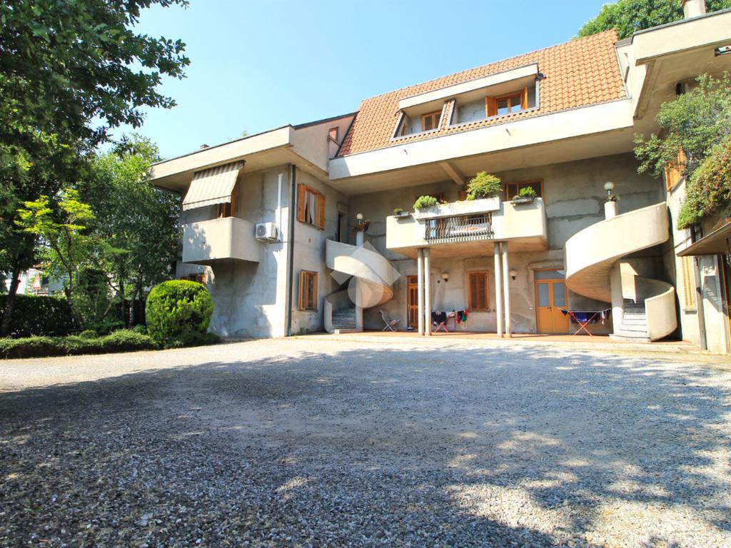 Квартира с 2 спальнями в Марьяно Коменсе, Италия № 268806