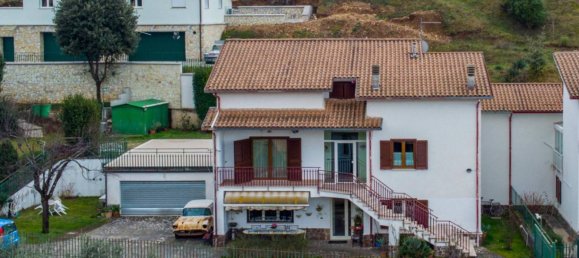 Вилла с 6 спальнями в Читтадукале, Италия № 70180 32