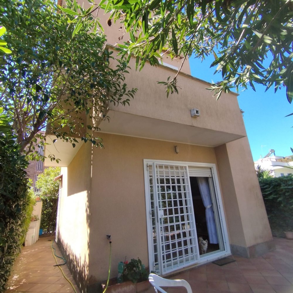 3 chambres Maison à Santa Marinella, Italy No. 375931