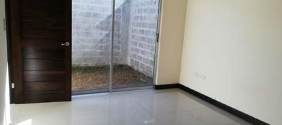 Дом с 3 спальнями в Картаго, Коста-Рика № 385 6