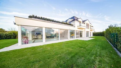 8-salle Villa à Oberwaltersdorf, Austria No. 217535