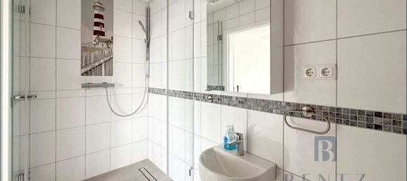 Квартира с 4 комнатами в Бремерхафен, Германия № 242597 18