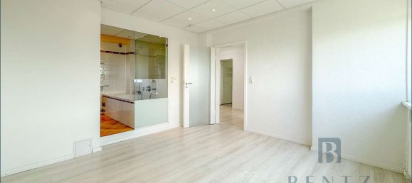 Квартира с 4 комнатами в Бремерхафен, Германия № 242597 14