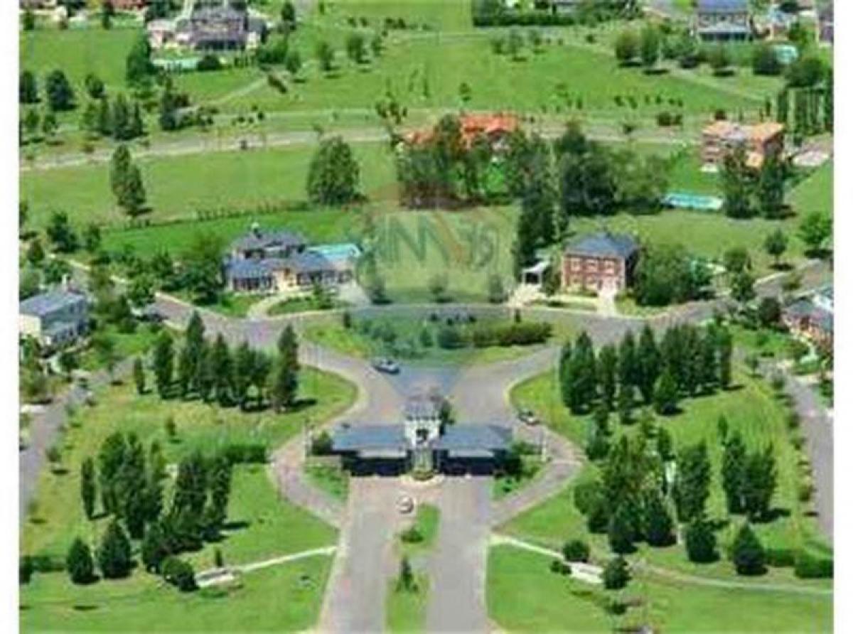  Land in Pilar, Argentina No. 111186