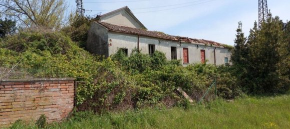 3324m² Warehouse in Codigoro, Italy No. 376340 3