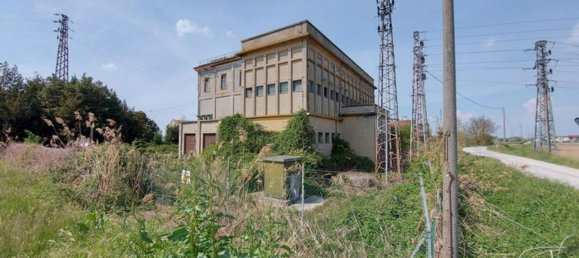 3324m² Warehouse in Codigoro, Italy No. 376340 9