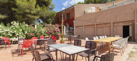  بار في Es Mercadal, Spain 50متر مربع رقم 5748 3