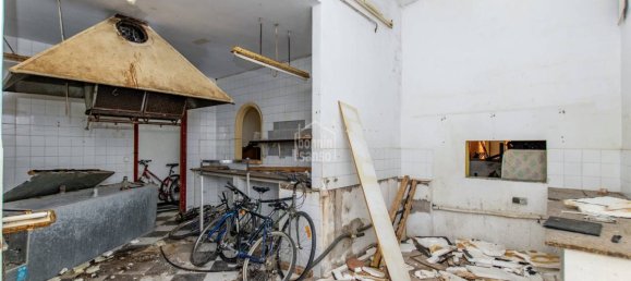  بار في Es Mercadal, Spain 50متر مربع رقم 5748 7