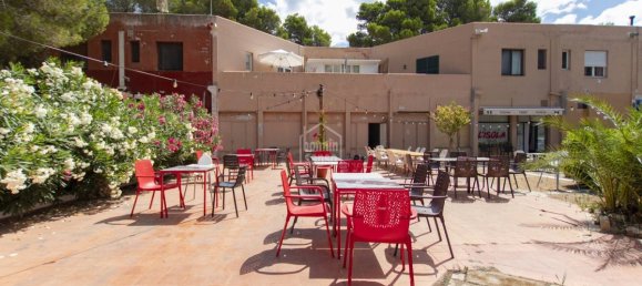  بار في Es Mercadal, Spain 50متر مربع رقم 5748 10