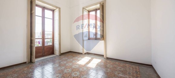 5-Zimmer Wohnung in Catania, Italy, Nr. 79566 9