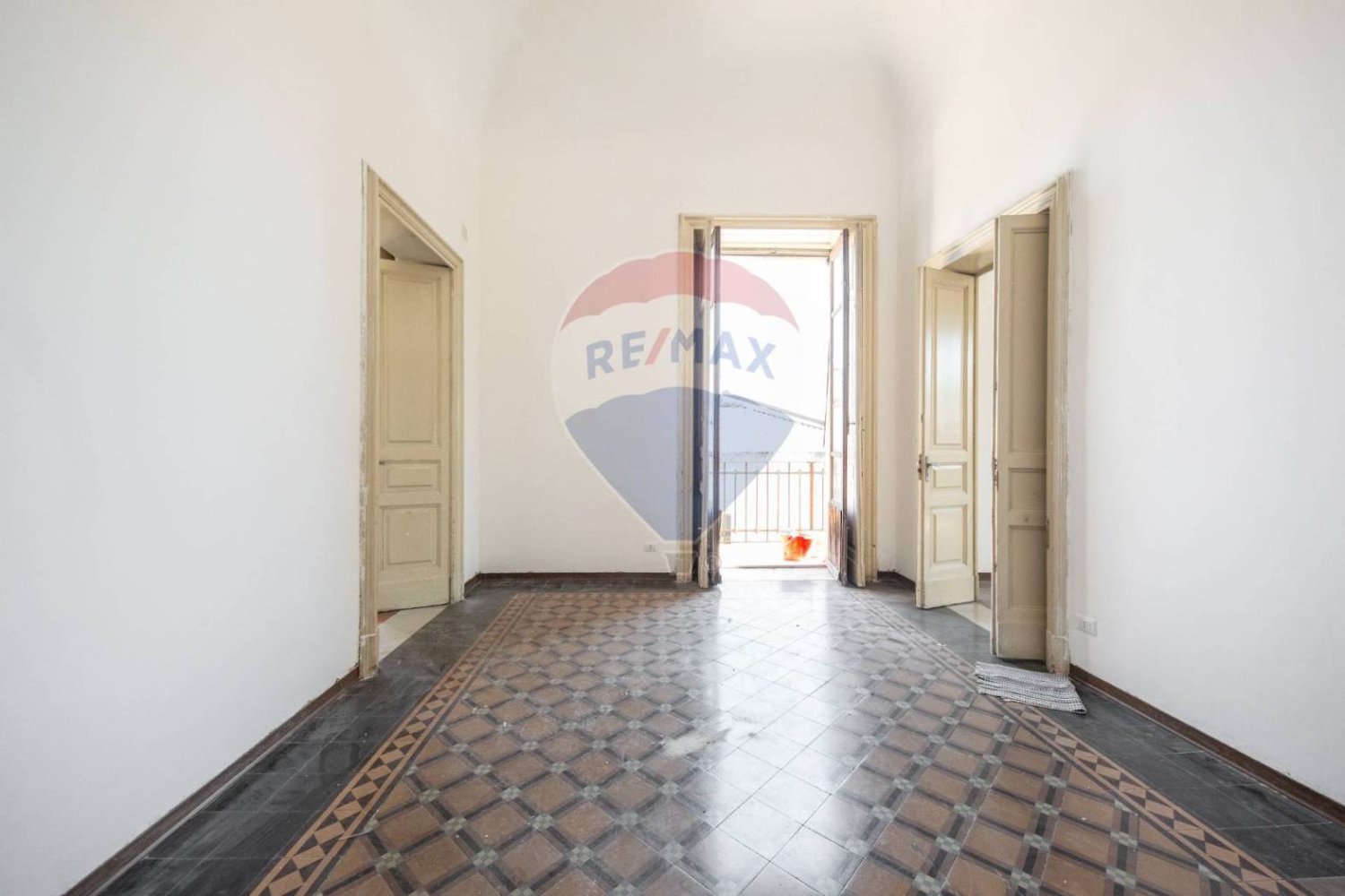 5-Zimmer Wohnung in Catania, Italy, Nr. 79566