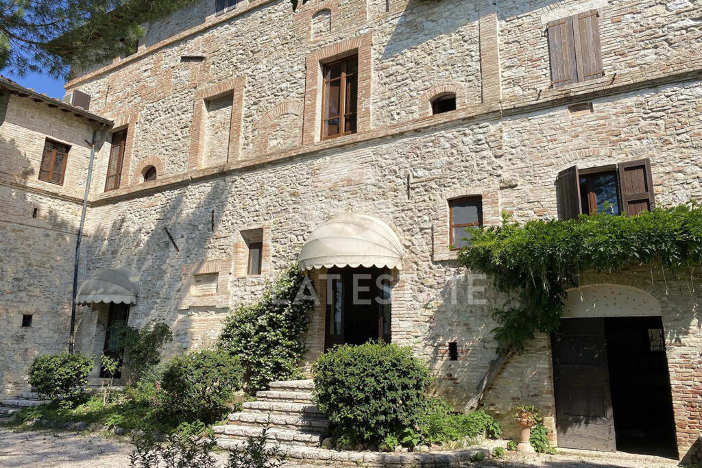 16 bedrooms House in Corciano, Italy No. 55855