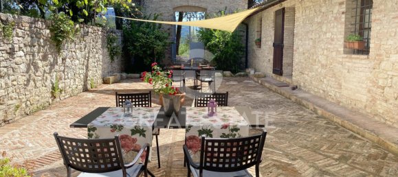 16 bedrooms House in Corciano, Italy No. 55855 3