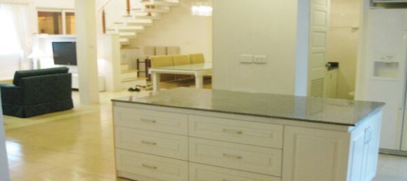 Apartamento de 3 dormitorios en Tay Ho, Vietnam No. 6105 3