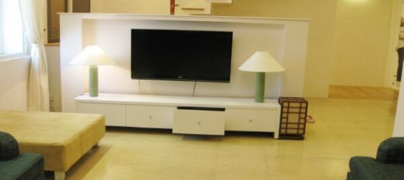 Apartamento de 3 dormitorios en Tay Ho, Vietnam No. 6105 2