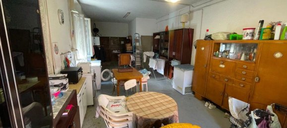 8 rooms House in Reggio Emilia, Italy No. 93096 13