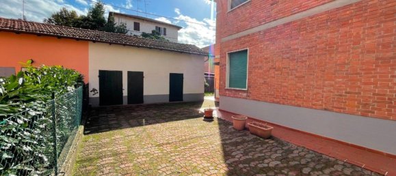 8 rooms House in Reggio Emilia, Italy No. 93096 6