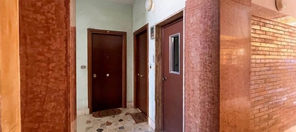 2-salle Appartement à Rome, Italy No. 293351 16