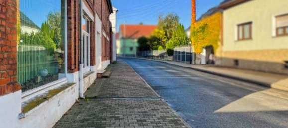 5 rooms Building in Salzlandkreis, Germany No. 72931 4