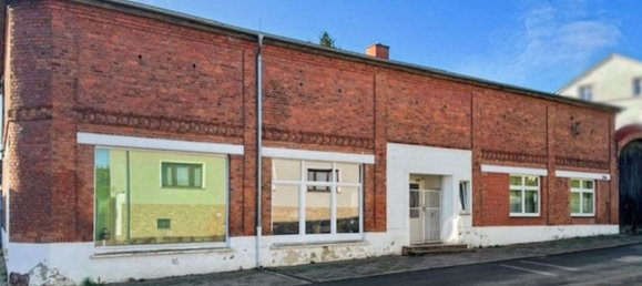 5 rooms Building in Salzlandkreis, Germany No. 72931 3