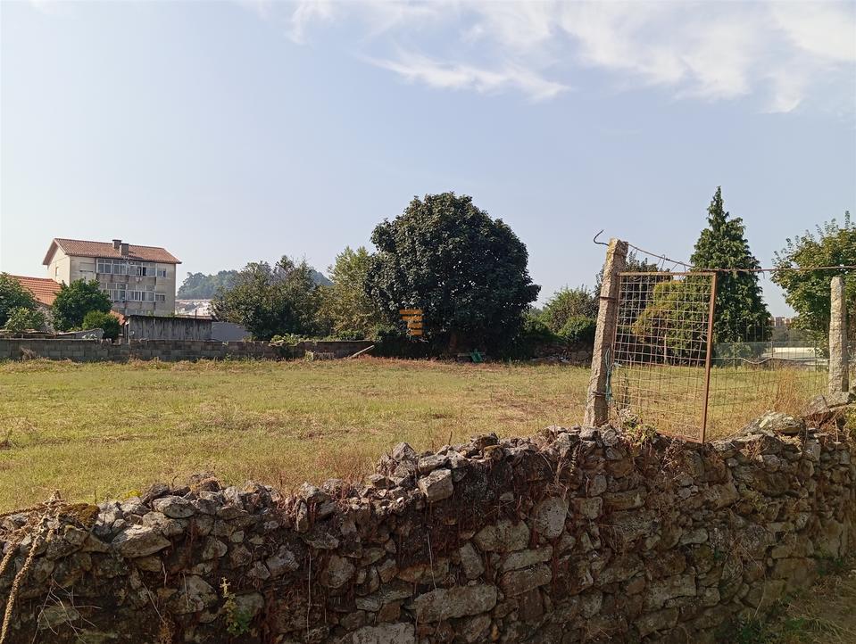  Land in Gondomar, Portugal No. 244886