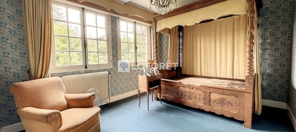 5 bedrooms House in Cuts, France No. 222214 7