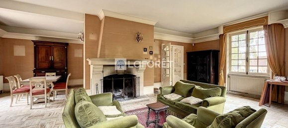 5 bedrooms House in Cuts, France No. 222214 2