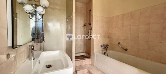 5 bedrooms House in Cuts, France No. 222214 4