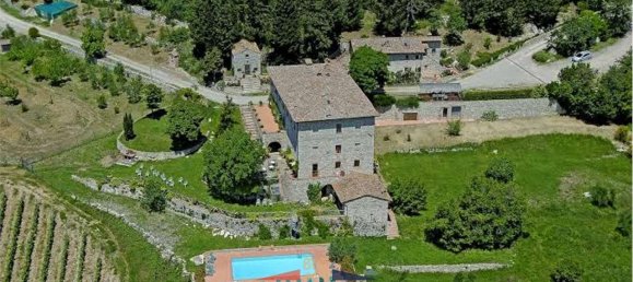 Отель, гостиница с 13 спальнями в Кастеллина ин Кьянти, Италия № 102397 2