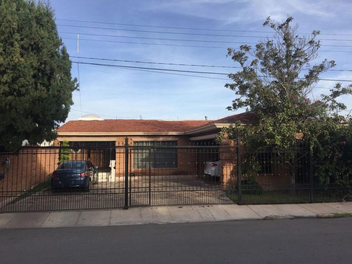 4 bedrooms House in Chihuahua, Mexico No. 164083