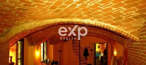 6 bedrooms House in Asti, Italy No. 373580 7