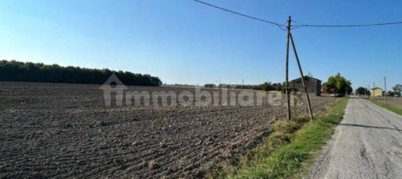 56700m² Land in Camposanto, Italy No. 375585 5