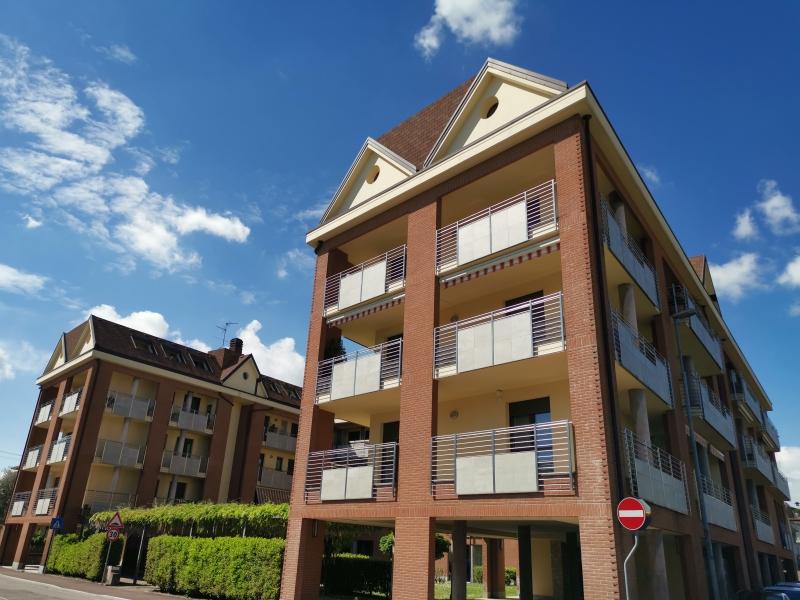 Apartamento de 3 divisões em Cesano Maderno, Italy N.º 230520