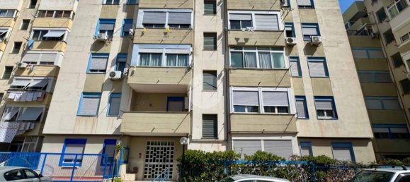 Apartamento de 3 dormitorios en Palermo, Italy No. 51726 2