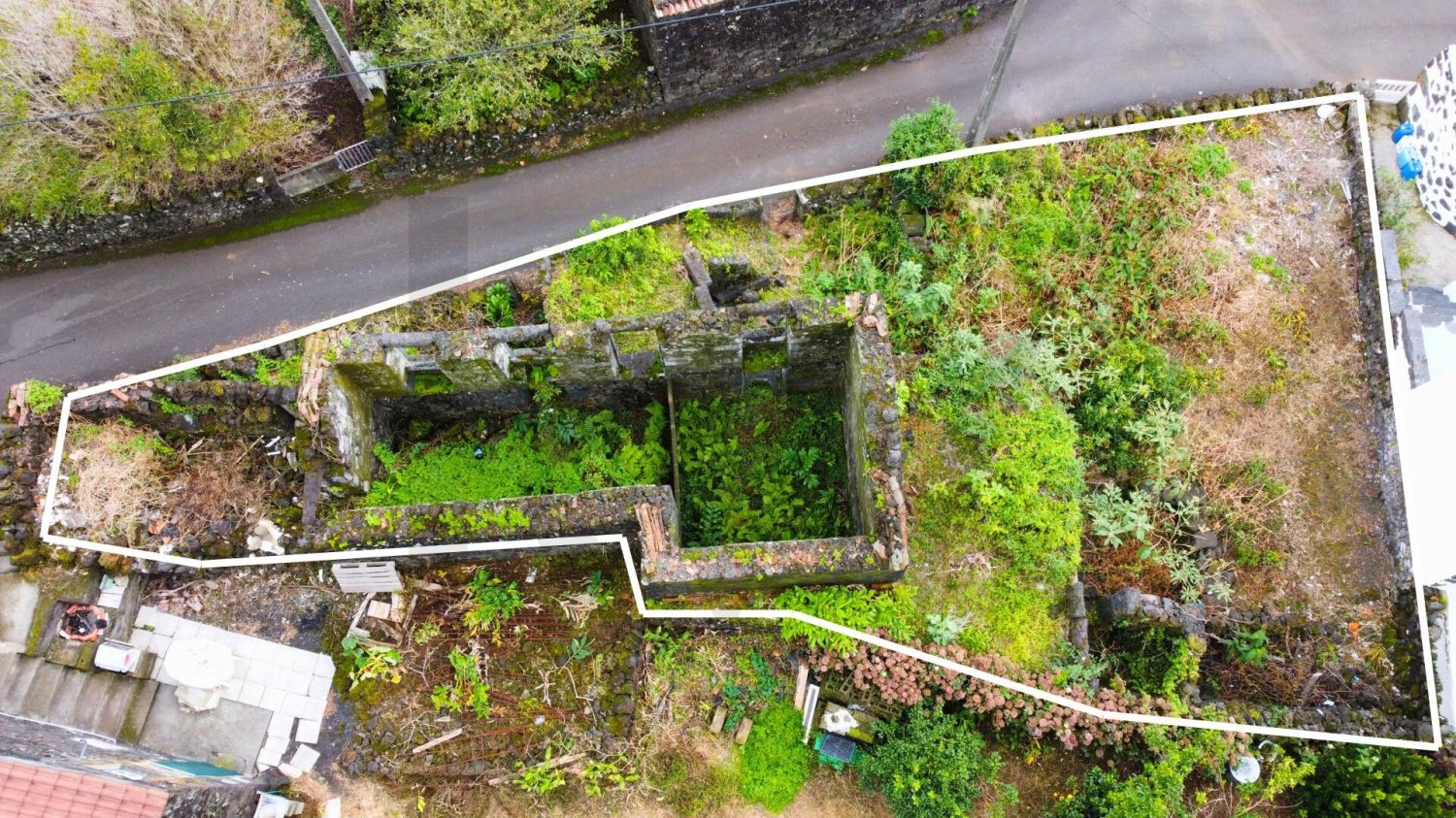 52m² Land in Lajes do Pico, Portugal No. 190229