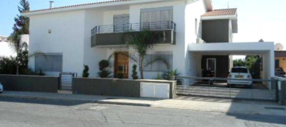 4 bedrooms Villa in Limassol, Cyprus No. 12725 7