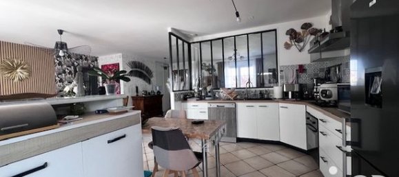 3 bedrooms House in Deux-Sevres, France No. 310163 10