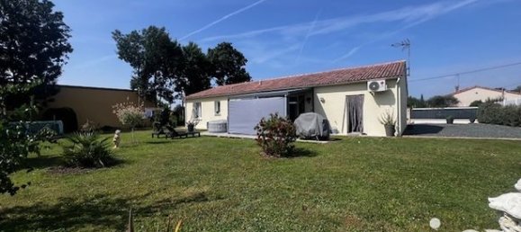 3 bedrooms House in Deux-Sevres, France No. 310163 8