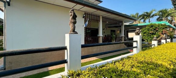 4 bedrooms Villa in Cha-am, Thailand No. 19028 3